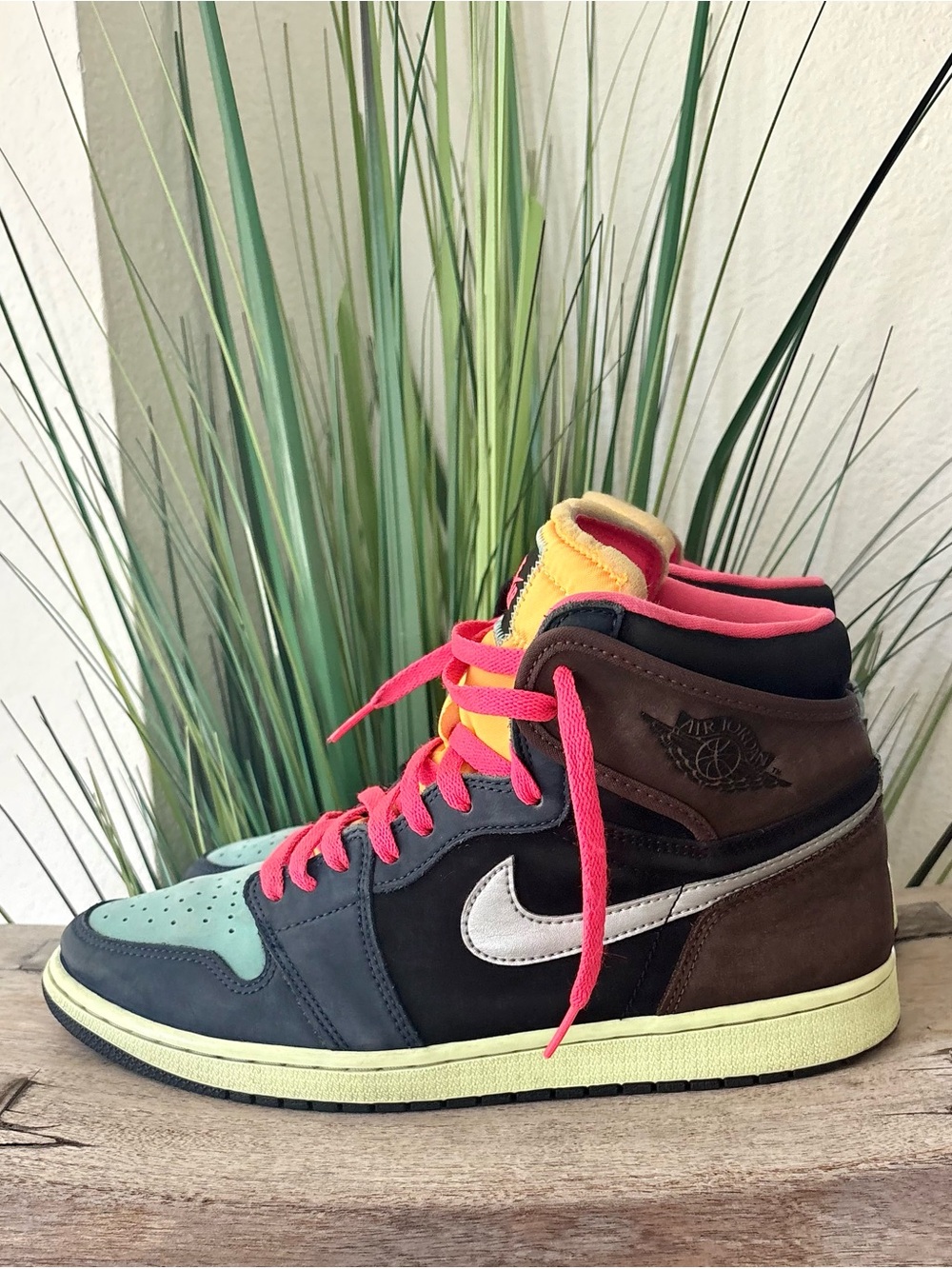 Air Jordan 1 Retro High Tokyo Bio Hack Sneakers - Picture 4 of 10